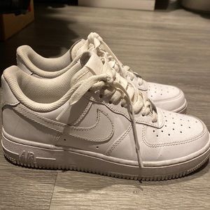Used Nike Air Force 1